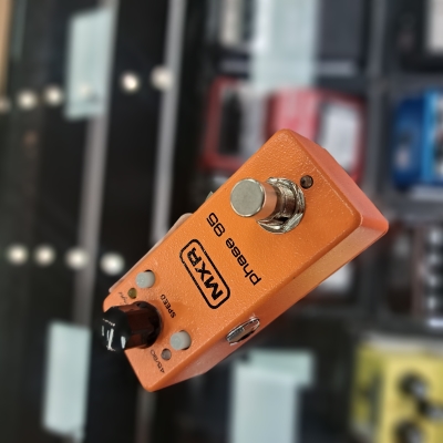 Store Special Product - MXR Phase 95